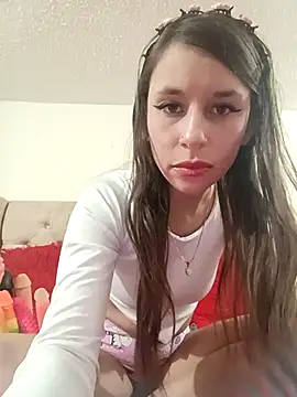 Snapshot of RubyEmerald chatting on November 28, 3:31 am RubyEmerald online show from November 28, 3:31 am