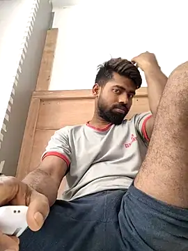 INDIANBOY7439 online show from May 2, 8:41 am