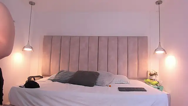 Julieta Jane online show from October 8, 4:21 am