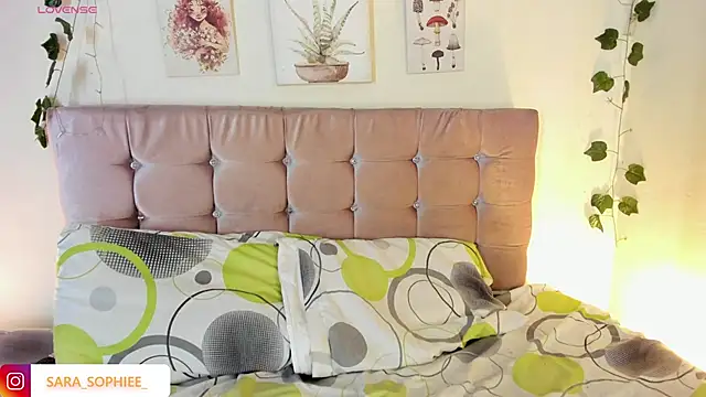 sara sophieee online show from February 8, 2:58 am