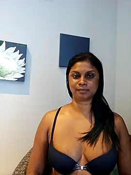 Snapshot of Sensual_indian7 chatting on February 4, 12:22 pm Sensual indian7 online show from February 4, 12:22 pm