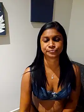 Snapshot of Sensual_indian7 chatting on March 15, 10:11 pm Sensual indian7 online show from March 15, 10:11 pm