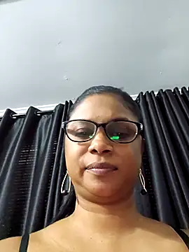 Snapshot of Sensual_indian7 chatting on October 9, 1:09 pm Sensual indian7 online show from October 9, 1:09 pm