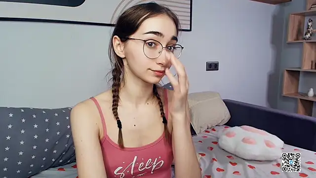 PollyBeev online show from October 19, 7:36 pm