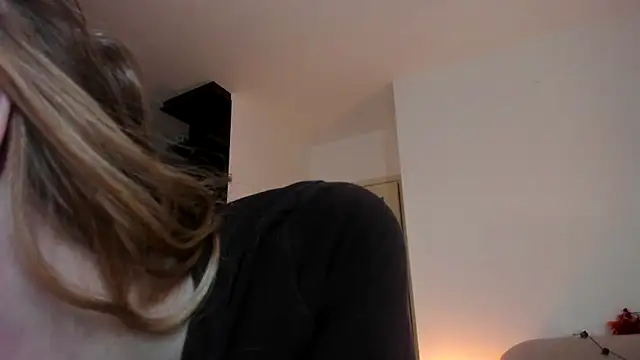 MiaMews online show from October 21, 12:28 pm