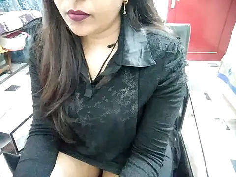 aarushi sharmaa online show from February 12, 3:38 pm