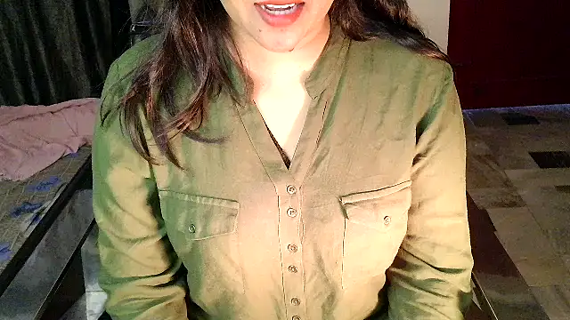 aarushi sharmaa online show from December 17, 7:47 am