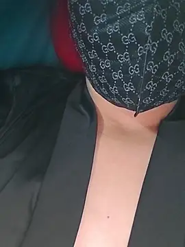 girldam95 online show from December 15, 4:44 pm