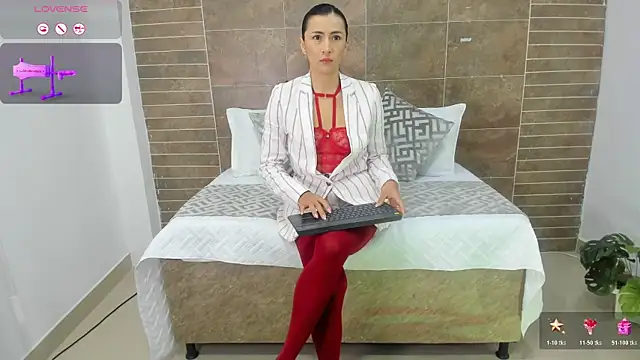 coniie jhons online show from January 12, 11:37 am