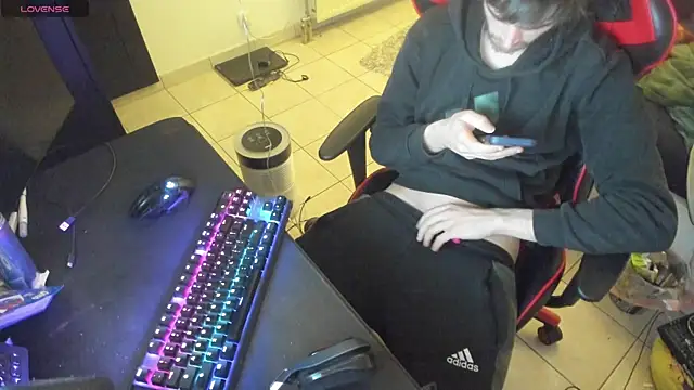 Snapshot of AnusPlayer chatting on December 8, 4:18 pm AnusPlayer online show from December 8, 4:18 pm
