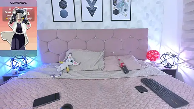 Snapshot of yukki_kuran chatting on February 21, 6:18 am yukki kuran online show from February 21, 6:18 am