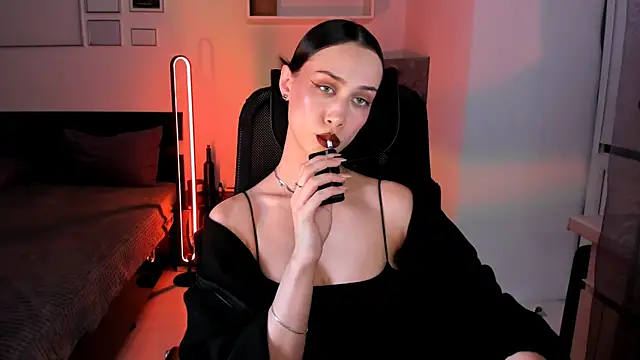 unaericaabistrong online show from May 6, 8:47 pm