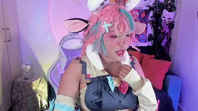 cutepie uwu  online show from October 3, 1:02 am