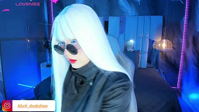 AHRI LEE online show from December 18, 3:37 am