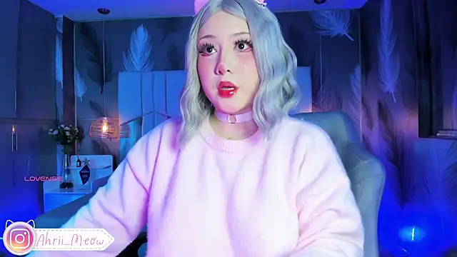 AHRI LEE online show from January 1, 10:56 pm