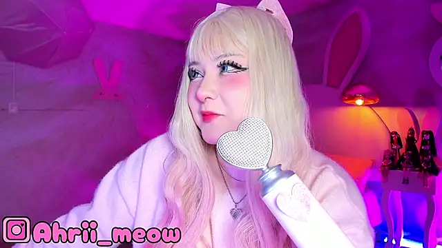 AHRI LEE online show from September 17, 4:14 am