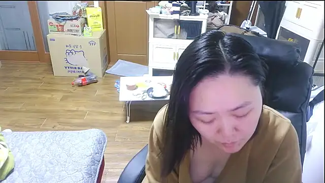 rami0428 online show from December 18, 11:22 pm