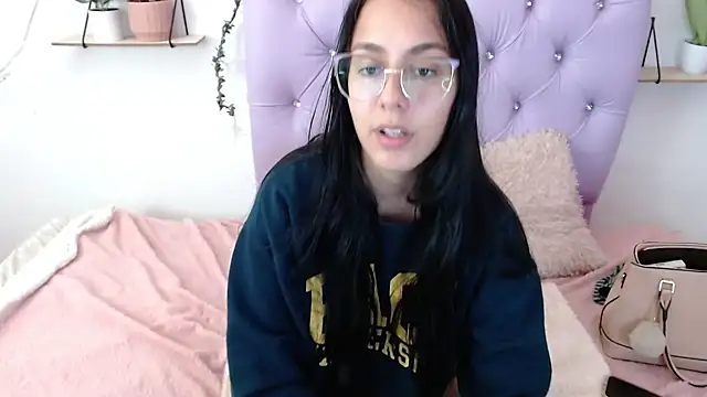 Freyja 01 online show from September 25, 9:40 pm