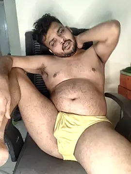 Snapshot of Mr_Handsome_hunk chatting on October 12, 12:42 am Mr Handsome hunk online show from October 12, 12:42 am