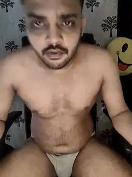 Snapshot of Mr_Handsome_hunk chatting on November 2, 5:32 am Mr Handsome hunk online show from November 2, 5:32 am