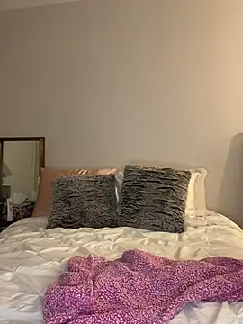 jadeluvxxx online show from December 11, 5:43 am
