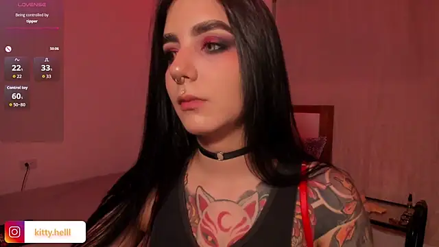 Snapshot of Alice_woodville chatting on June 20, 1:19 am Alice woodville online show from June 20, 1:19 am