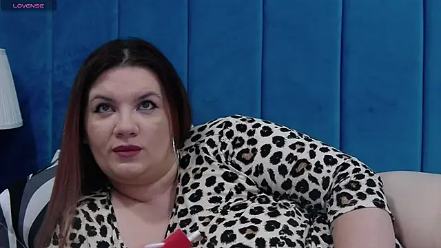 Snapshot of MelanieBrownn chatting on December 22, 3:33 am MelanieBrownn online show from December 22, 3:33 am