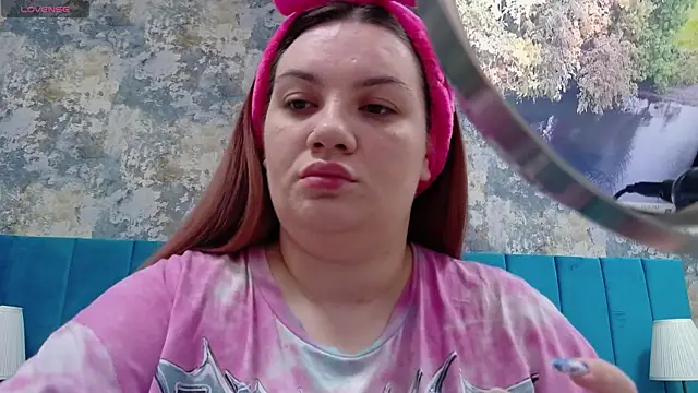 Snapshot of MelanieBrownn chatting on December 29, 8:37 pm MelanieBrownn online show from December 29, 8:37 pm