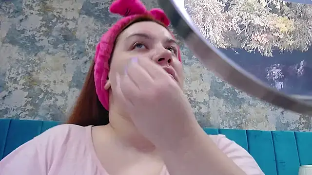Snapshot of MelanieBrownn chatting on January 20, 3:26 am MelanieBrownn online show from January 20, 3:26 am