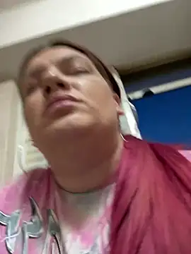 Snapshot of MelanieBrownn chatting on March 12, 4:46 pm MelanieBrownn online show from March 12, 4:46 pm