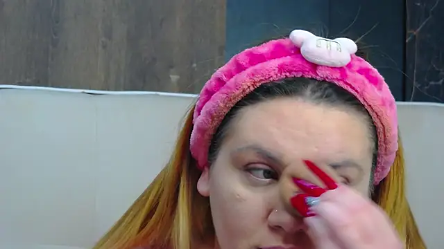 MelanieBrownn online show from December 17, 6:41 am