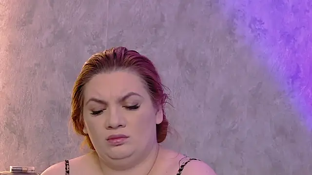 MelanieBrownn online show from May 14, 4:41 am