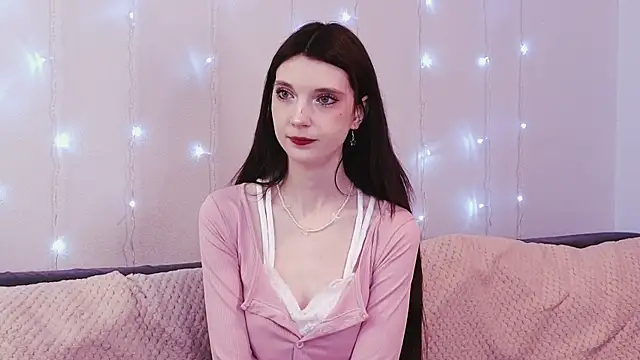 KimWilli online show from January 16, 4:18 pm