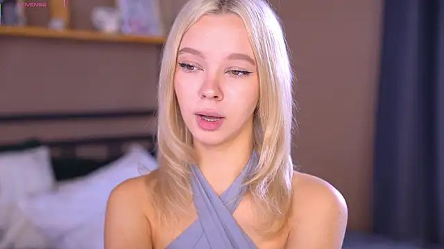  AlinaBailey online show from September 19, 8:27 am