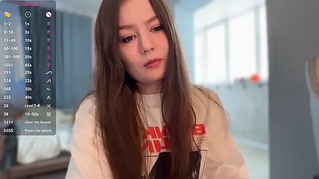 Emy jonesss online show from October 16, 6:47 am