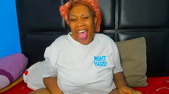 Snapshot of Sweetdelight86 chatting on February 9, 6:26 pm Sweetdelight86 online show from February 9, 6:26 pm