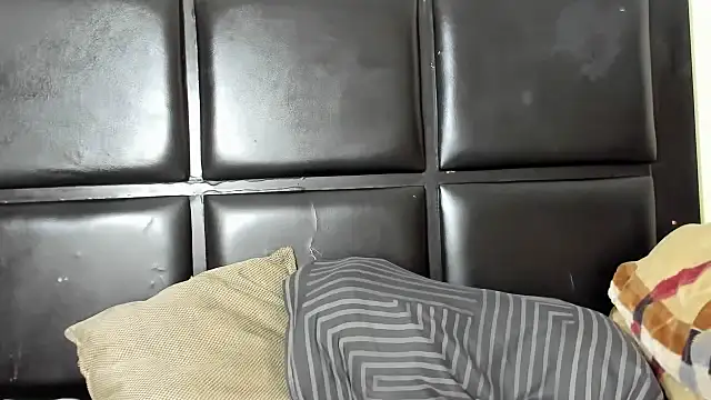 Snapshot of Sweetdelight86 chatting on October 9, 1:47 am Sweetdelight86 online show from October 9, 1:47 am