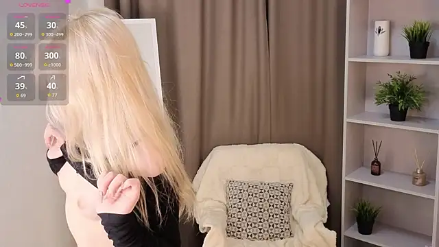 Naughty  Couplles online show from March 24, 3:11 am