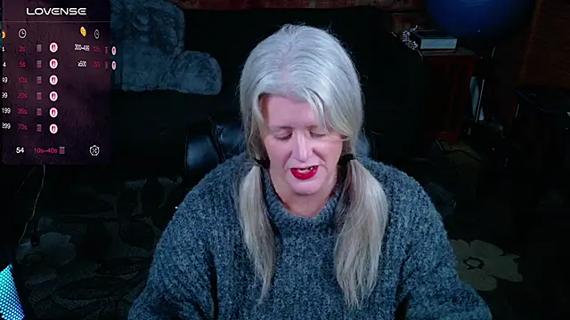 Snapshot of AliceHarlot chatting on October 16, 3:51 am AliceHarlot online show from October 16, 3:51 am