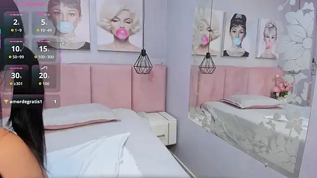 Sensual Sophie  online show from December 17, 11:33 pm