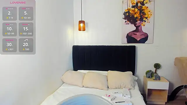 Snapshot of Scarlett__bell chatting on October 6, 1:08 pm Scarlett bell online show from October 6, 1:08 pm