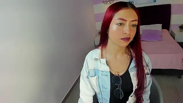 Scarlett  bell online show from February 5, 1:27 pm