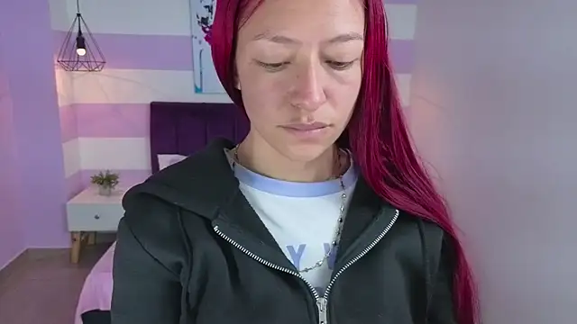 Snapshot of Scarlett__bell chatting on April 1, 1:23 pm Scarlett bell online show from April 1, 1:23 pm