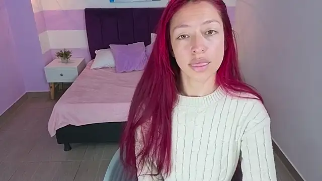 Snapshot of Scarlett__bell chatting on April 6, 1:12 pm Scarlett bell online show from April 6, 1:12 pm