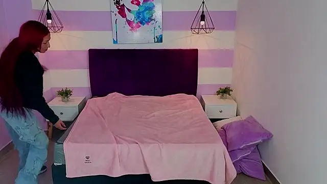 Snapshot of Scarlett__bell chatting on April 11, 3:38 pm Scarlett bell online show from April 11, 3:38 pm