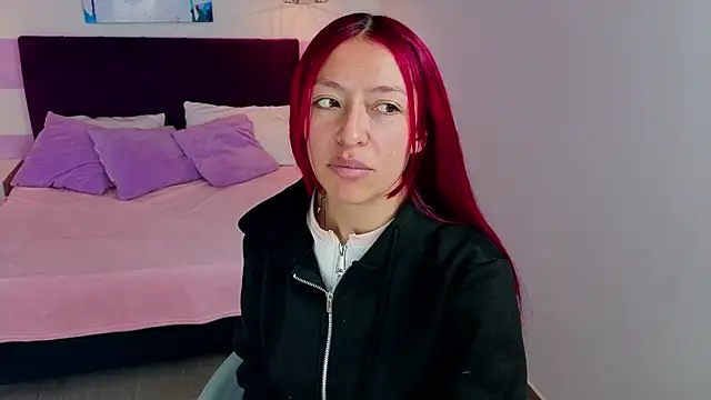 Snapshot of Scarlett__bell chatting on April 13, 1:27 pm Scarlett bell online show from April 13, 1:27 pm