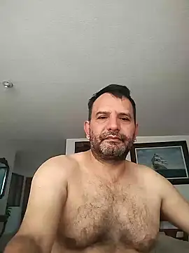 Snapshot of RogueTraveler chatting on February 8, 2:27 pm RogueTraveler online show from February 8, 2:27 pm