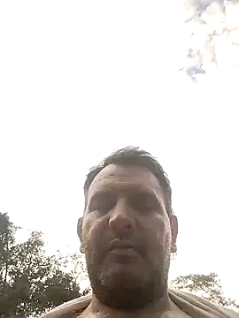 Snapshot of RogueTraveler chatting on February 23, 9:26 pm RogueTraveler online show from February 23, 9:26 pm