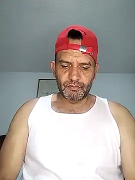 Snapshot of RogueTraveler chatting on September 26, 4:16 am RogueTraveler online show from September 26, 4:16 am