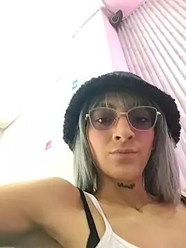 Dani pegin online show from October 25, 2:02 pm